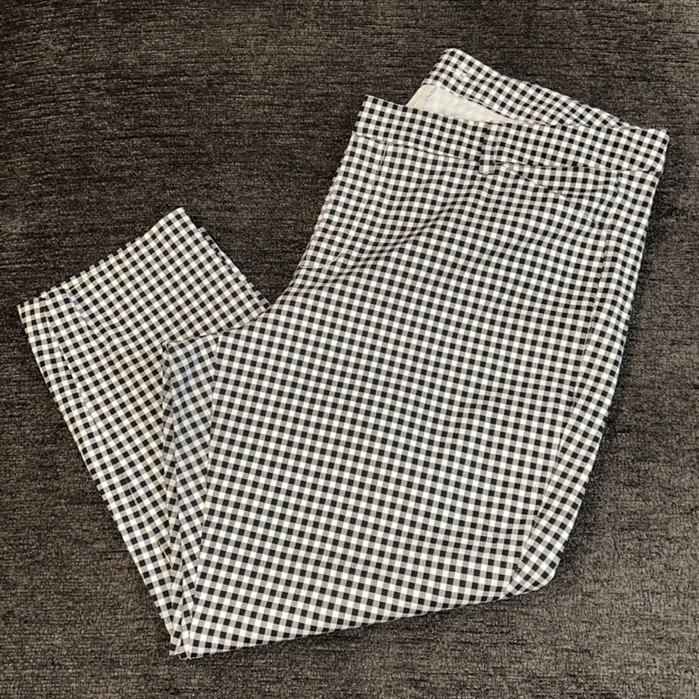 Old Navy High-Rise Pixie Pants with Secret-slim pockets
